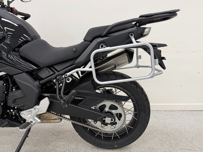 2025 CFMOTO MT Black