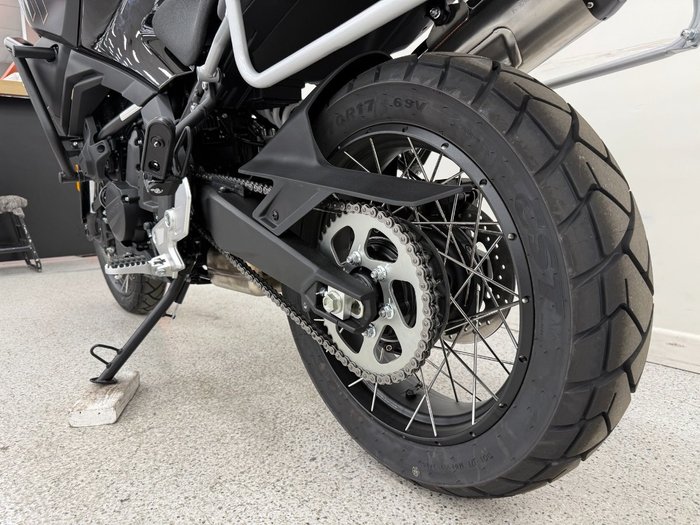 2025 CFMOTO MT Black