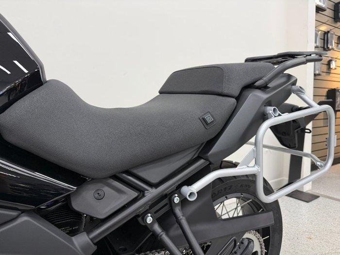 2025 CFMOTO MT Black