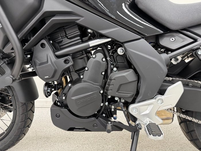 2025 CFMOTO MT Black