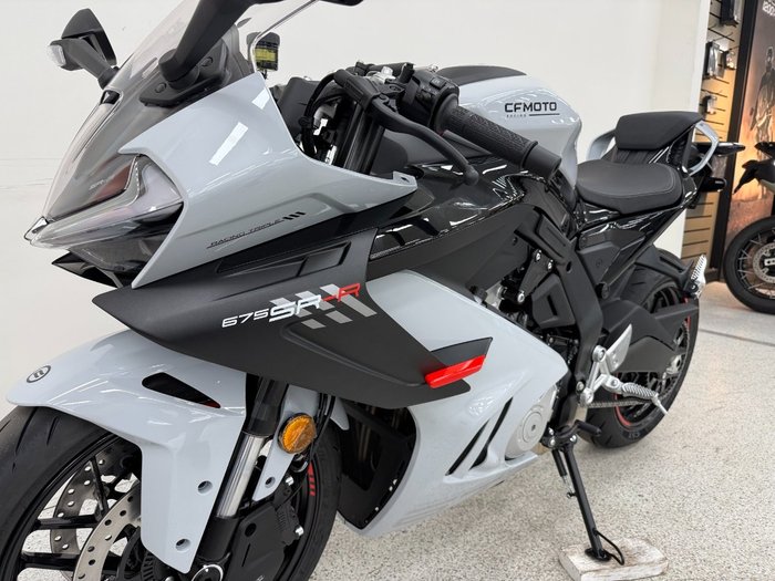 2025 CFMOTO 675 SR-R AEROLITE G