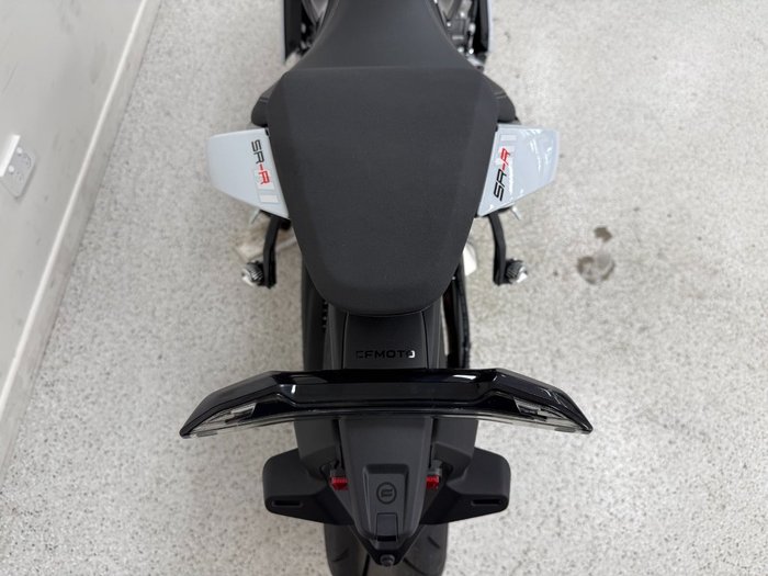 2025 CFMOTO 675 SR-R AEROLITE G