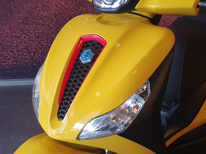 2023 Piaggio Medley 150 S Medley Yellow