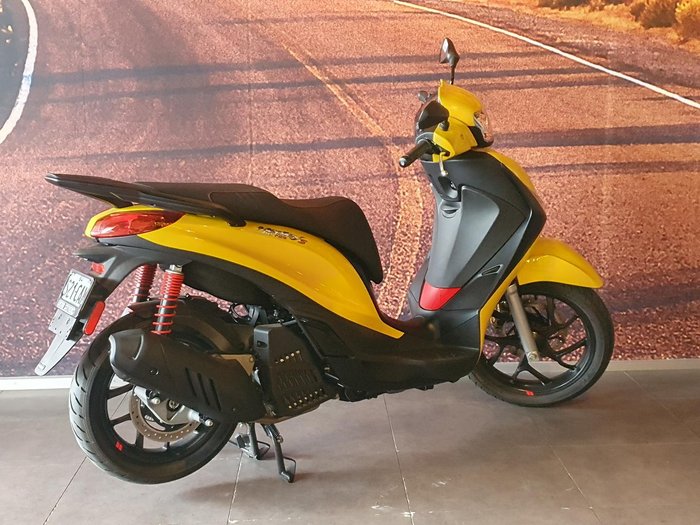 2023 Piaggio Medley 150 S Medley Yellow