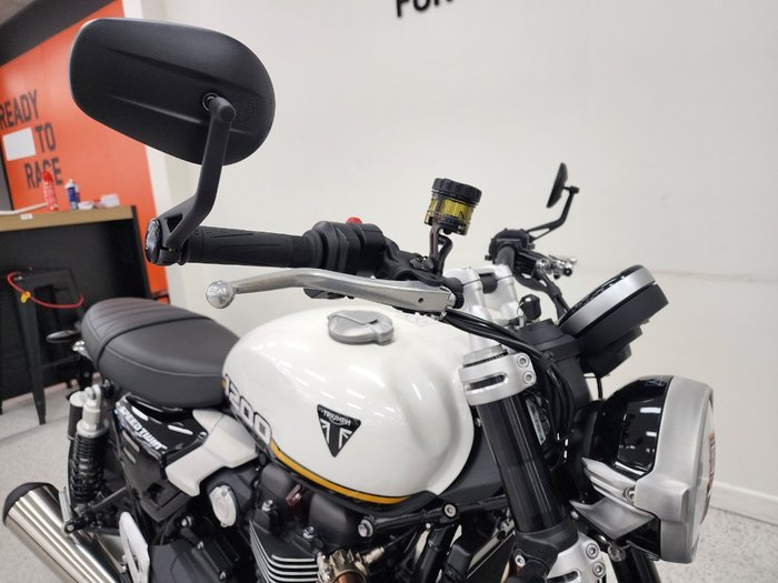 2025 Triumph 2025 TRIUMPH 1200CC SPEED TWIN 1200