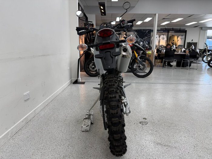 2026 Triumph 2026 Triumph 450CC TF 450-E Motocross BLACK/WHITE