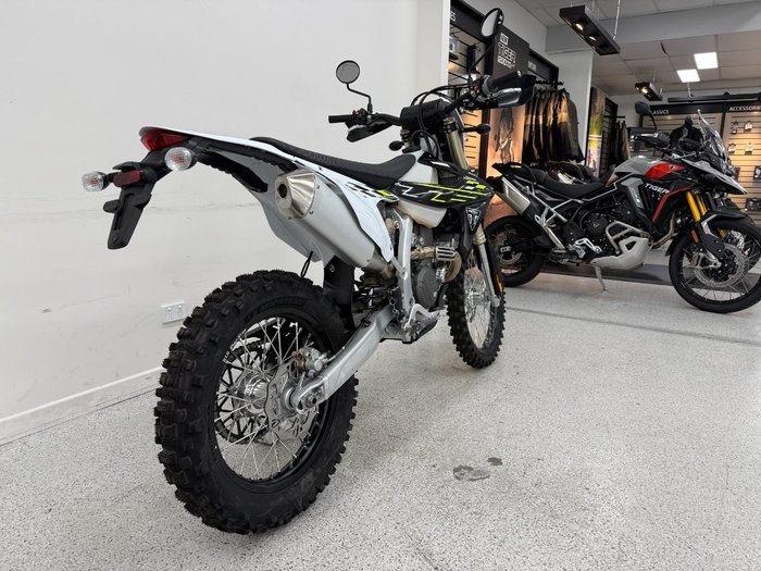 2026 Triumph 2026 Triumph 450CC TF 450-E Motocross BLACK/WHITE
