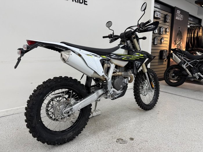 2026 Triumph 2026 Triumph 450CC TF 450-E Motocross BLACK/WHITE