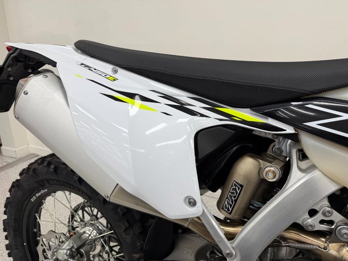 2026 Triumph 2026 Triumph 450CC TF 450-E Motocross BLACK/WHITE
