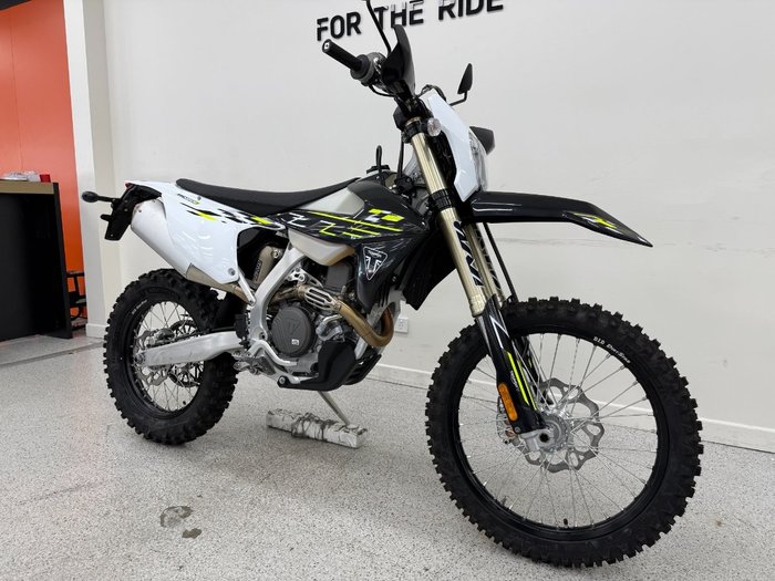 2026 Triumph 2026 Triumph 450CC TF 450-E Motocross BLACK/WHITE