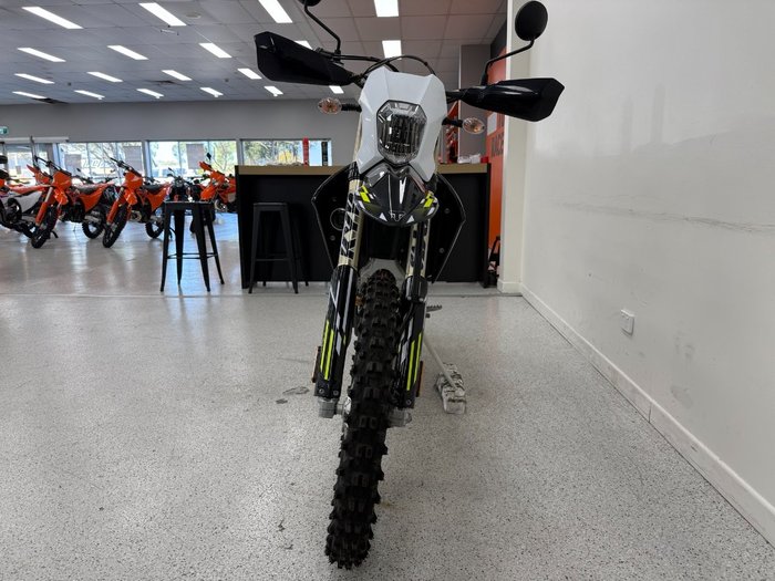 2026 Triumph 2026 Triumph 450CC TF 450-E Motocross BLACK/WHITE