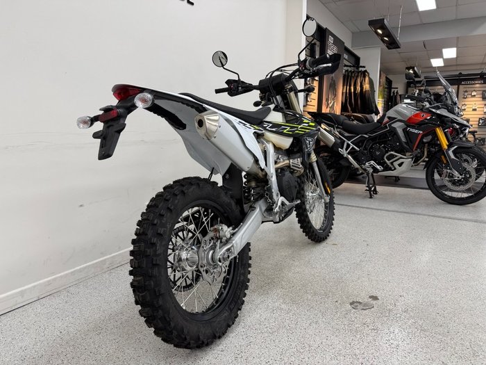 2026 Triumph 2026 Triumph 250CC TF 250-E Motocross BLACK/WHIT