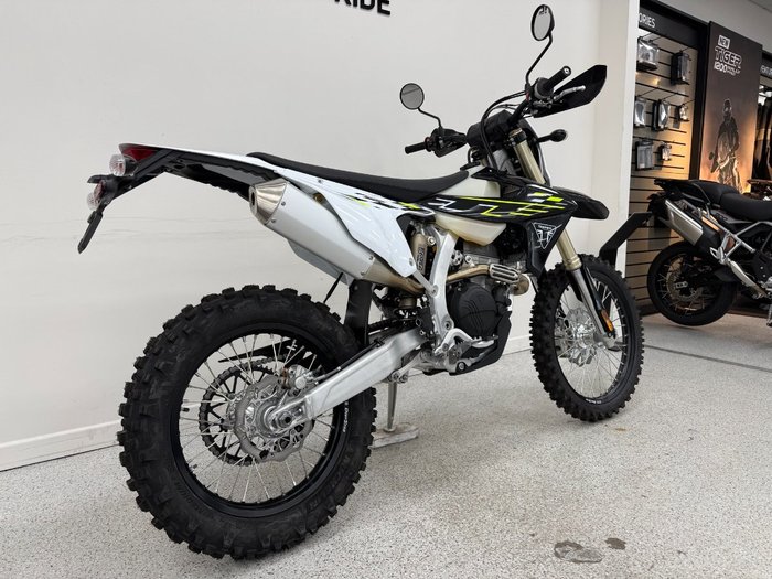 2026 Triumph 2026 Triumph 250CC TF 250-E Motocross BLACK/WHIT
