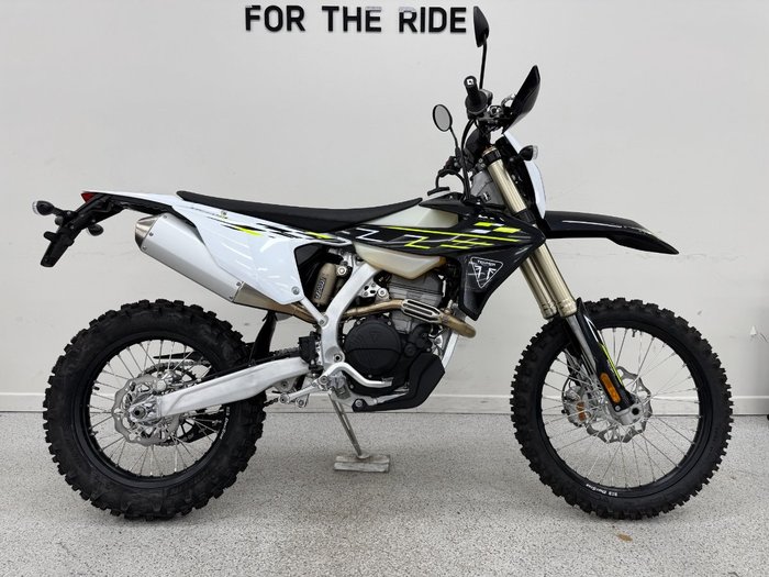 2026 Triumph 2026 Triumph 250CC TF 250-E Motocross BLACK/WHIT