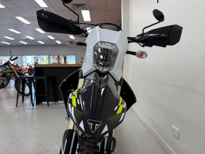 2026 Triumph 2026 Triumph 250CC TF 250-E Motocross BLACK/WHIT