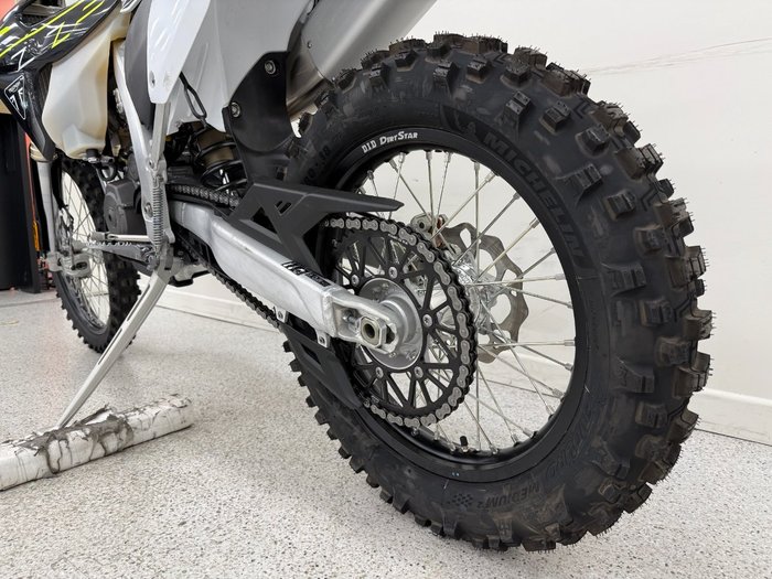2026 Triumph 2026 Triumph 250CC TF 250-E Motocross BLACK/WHIT