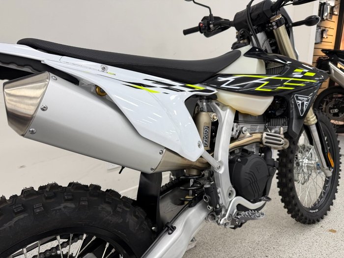 2026 Triumph 2026 Triumph 250CC TF 250-E Motocross BLACK/WHIT