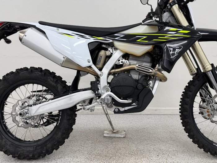 2026 Triumph 2026 Triumph 250CC TF 250-E Motocross BLACK/WHIT