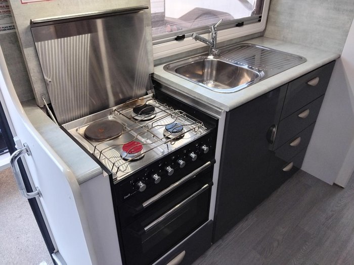 2018 Crusader Excallibur Prince With Centre Ensuite And Rear Club Lounge