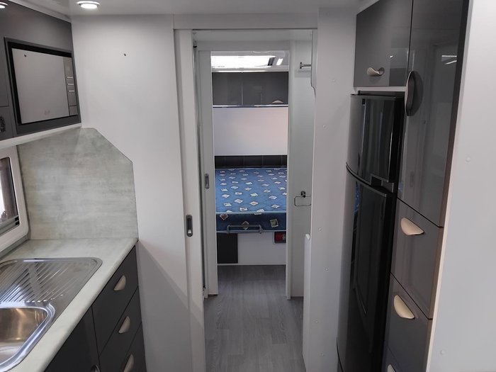 2018 Crusader Excallibur Prince With Centre Ensuite And Rear Club Lounge