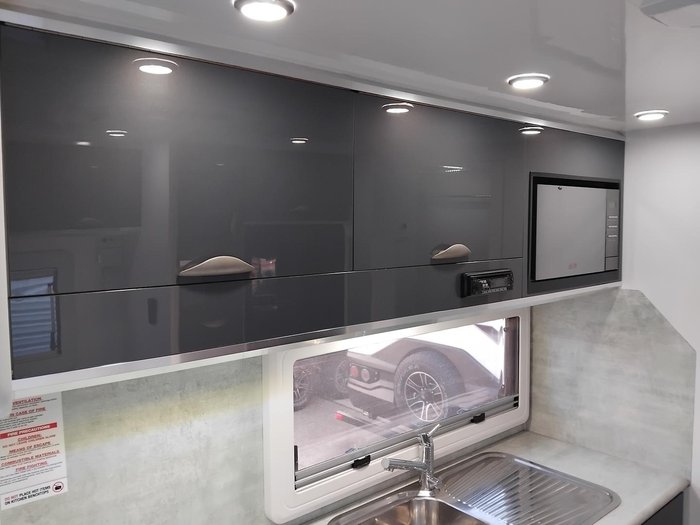 2018 Crusader Excallibur Prince With Centre Ensuite And Rear Club Lounge