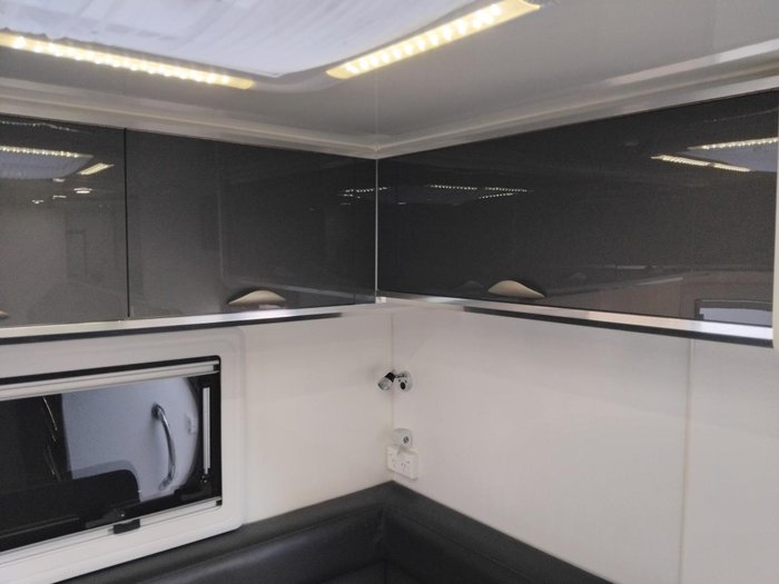 2018 Crusader Excallibur Prince With Centre Ensuite And Rear Club Lounge