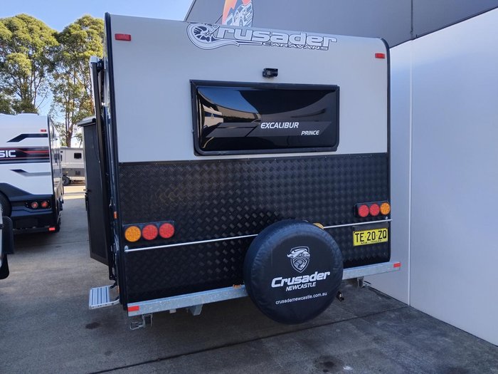 2018 Crusader Excallibur Prince With Centre Ensuite And Rear Club Lounge