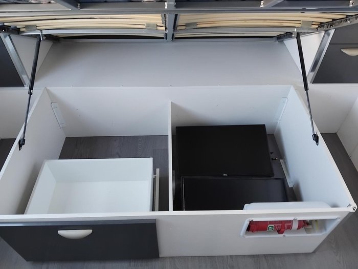 2018 Crusader Excallibur Prince With Centre Ensuite And Rear Club Lounge