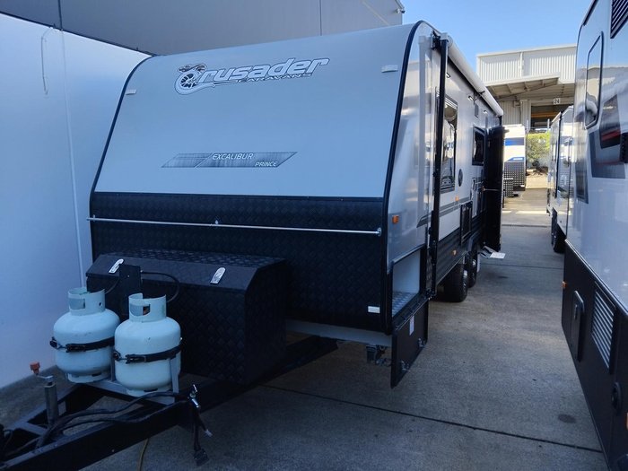 2018 Crusader Excallibur Prince With Centre Ensuite And Rear Club Lounge