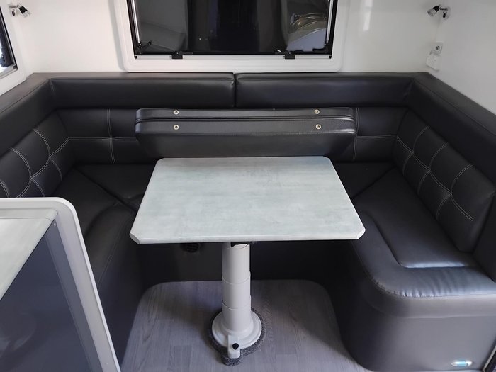 2018 Crusader Excallibur Prince With Centre Ensuite And Rear Club Lounge
