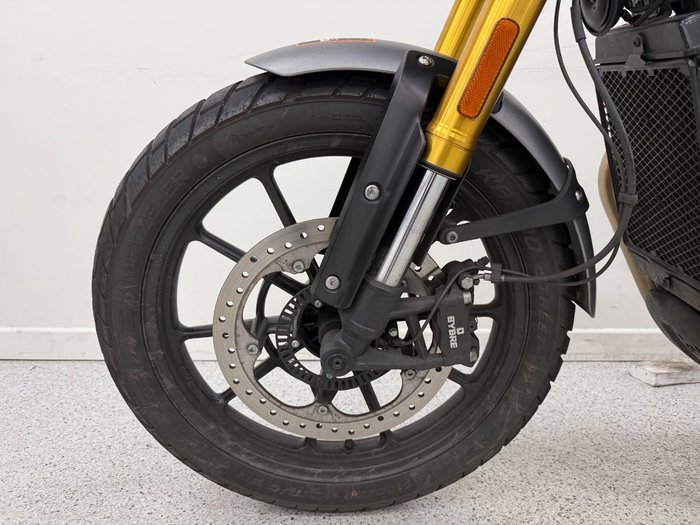 2025 Triumph 2025 Triumph 400CC SCRAMBLER 400 WHITE/GREEN