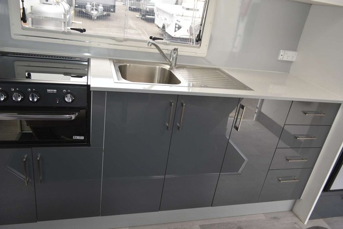 2018 New Age Caravans Manta Ray 19FT