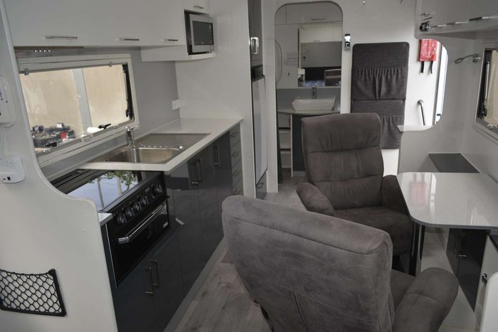 2018 New Age Caravans Manta Ray 19FT