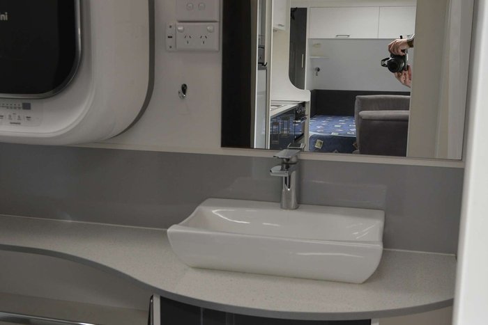 2018 New Age Caravans Manta Ray 19FT