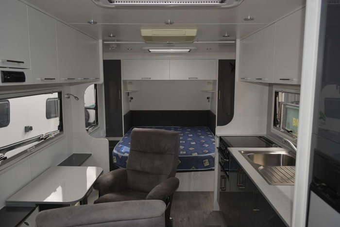 2018 New Age Caravans Manta Ray 19FT