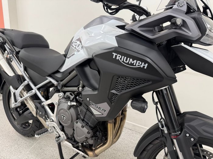 2026 Triumph TIGER 1200 GT PRO SNOWDONIA WHITE