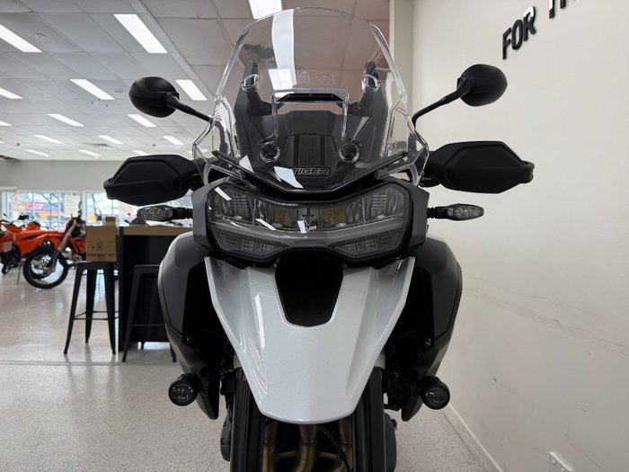 2026 Triumph TIGER 1200 GT PRO SNOWDONIA WHITE