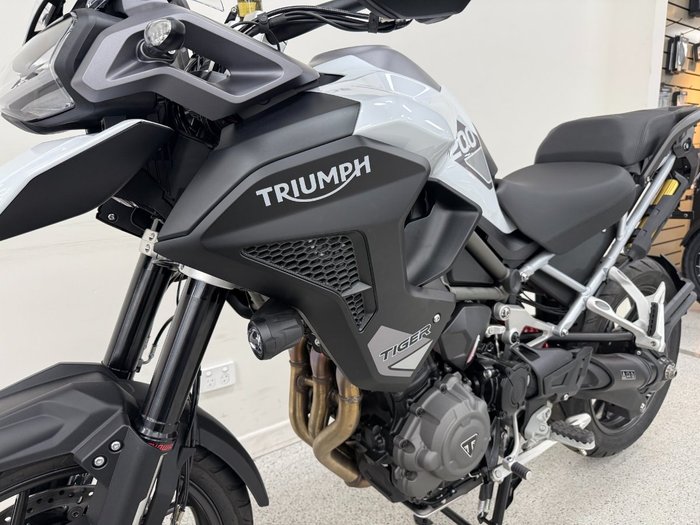 2026 Triumph TIGER 1200 GT PRO SNOWDONIA WHITE
