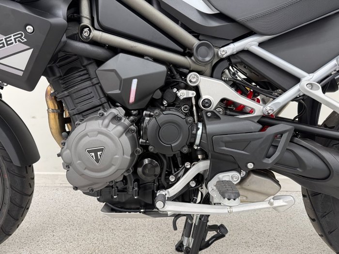 2026 Triumph TIGER 1200 GT PRO SNOWDONIA WHITE