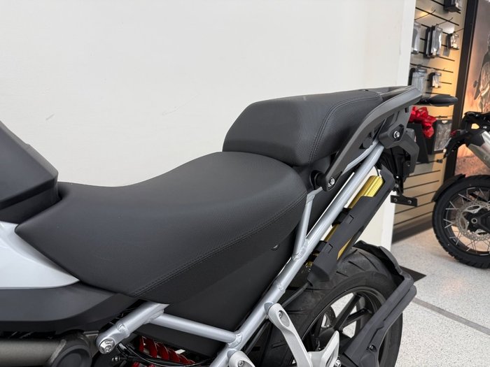 2026 Triumph TIGER 1200 GT PRO SNOWDONIA WHITE