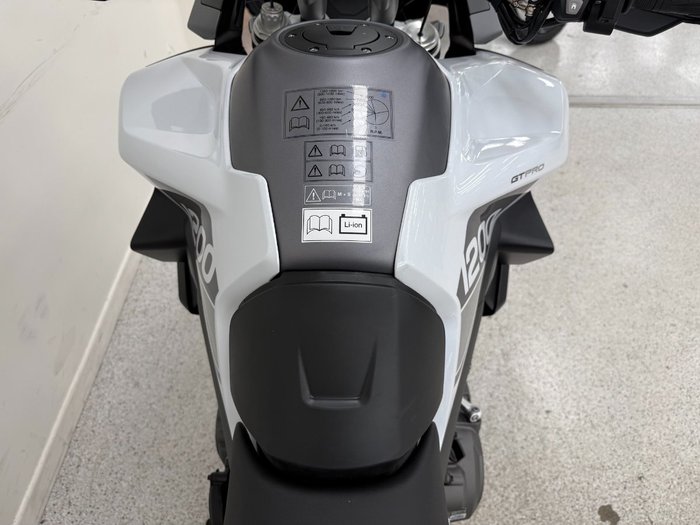 2026 Triumph TIGER 1200 GT PRO SNOWDONIA WHITE