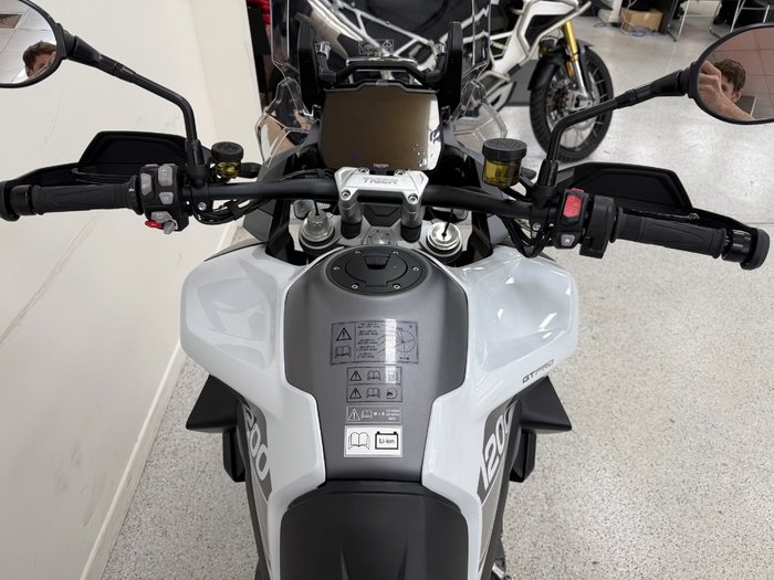 2026 Triumph TIGER 1200 GT PRO SNOWDONIA WHITE