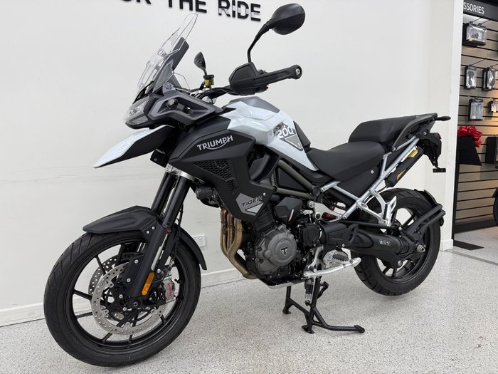 2026 Triumph TIGER 1200 GT PRO SNOWDONIA WHITE