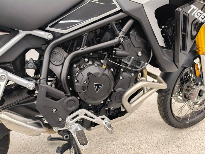 2025 Triumph TIGER 900 RALLY PRO Ash Grey / Intense Orange