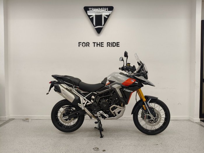 2025 Triumph TIGER 900 RALLY PRO Ash Grey / Intense Orange