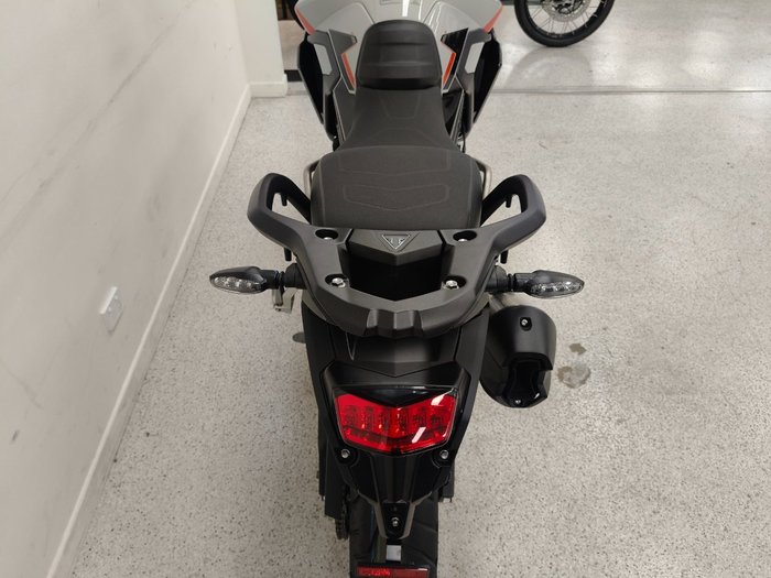 2025 Triumph TIGER 900 RALLY PRO Ash Grey / Intense Orange