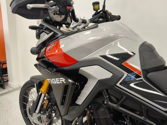 2025 Triumph TIGER 900 RALLY PRO Ash Grey / Intense Orange