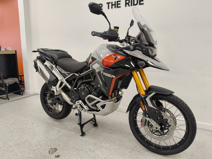 2025 Triumph TIGER 900 RALLY PRO Ash Grey / Intense Orange