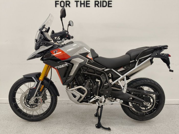 2025 Triumph TIGER 900 RALLY PRO Ash Grey / Intense Orange
