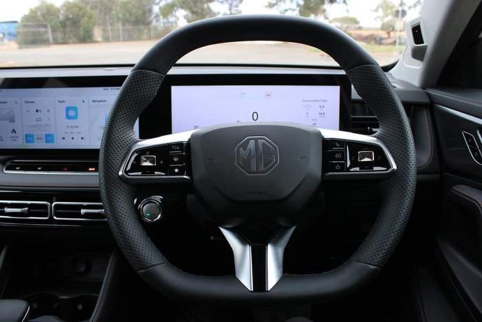 2025 MG HS Hybrid+ Essence